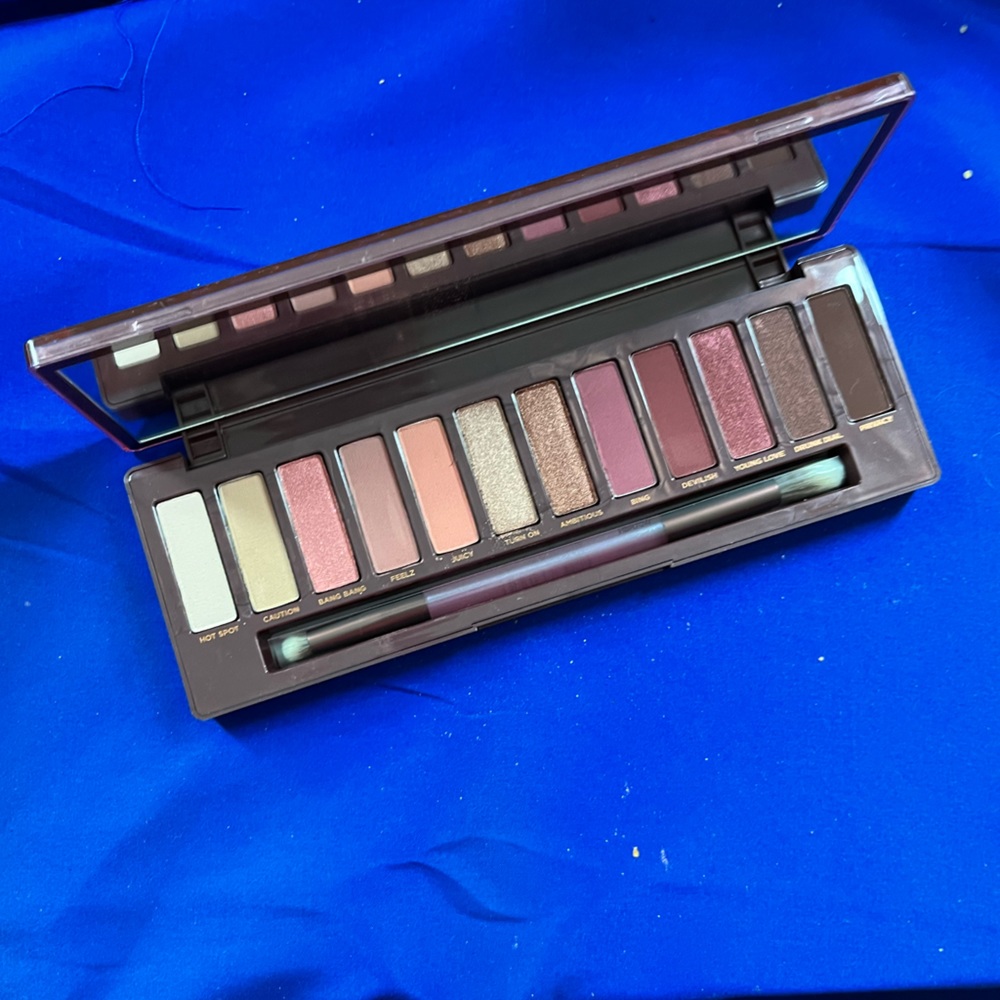 Naked Cherry Palette - Picture 2 of 2